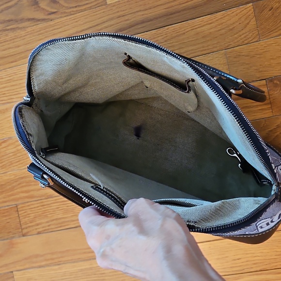 Dooney & Bourke Logo Bag and Pouch - Picture 4 of 10